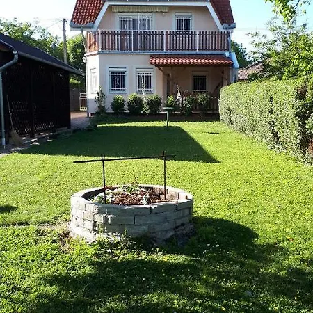 Prázdninový dům Lili Nyaralohaz *