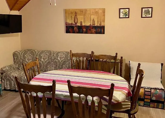 別荘 Lili Nyaralohaz *