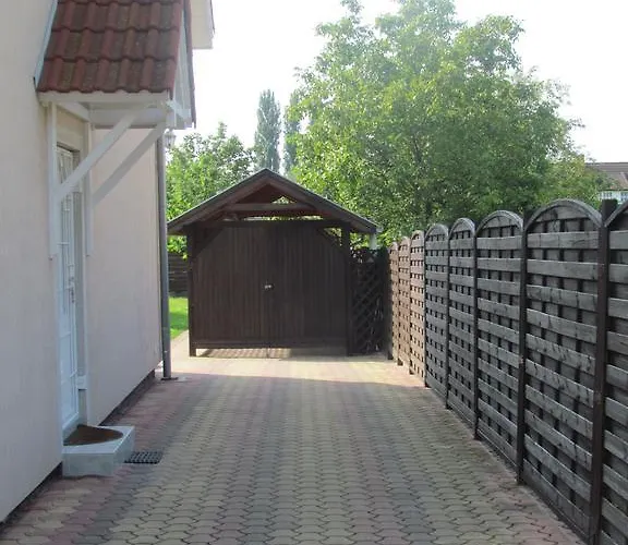 Lili Nyaralohaz 別荘 Gyenesdiás